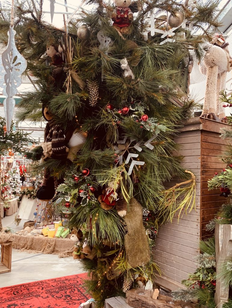 Upside Down Christmas Tree | Home has my heart